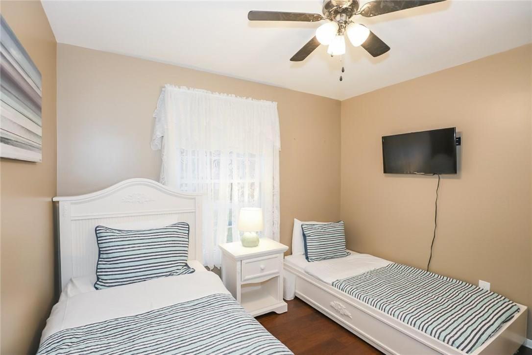 Dorchester Cottage Licence 044-2022 Niagara-on-the-Lake ภายนอก รูปภาพ